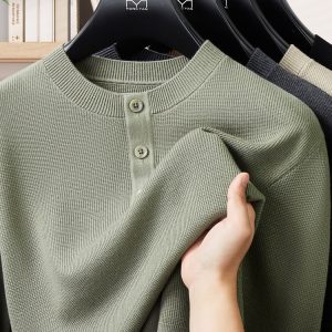 long-sleeved knitwear