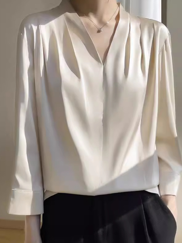 New simulation silk top satin chiffon V-neck top with seven quarter sleeves - Image 3